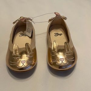NWT Baby Gap Little Girl Gold Bunny Shoes Size 6